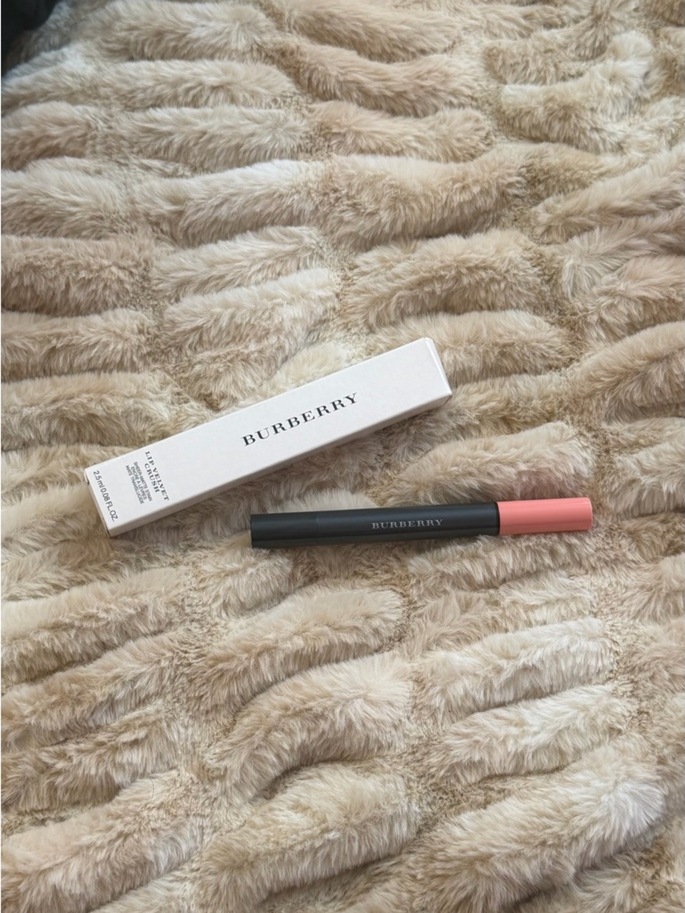 Burberry Lip Velvet Crush in Pink Sugar